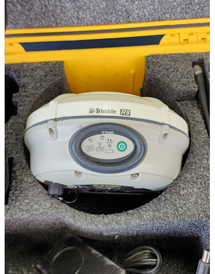TRIMBLE R8 MODEL 3 BASE ROVER FOR SALE!! TRIMBLE R8 MODEL 3 BASE ROVER FOR SALE!!